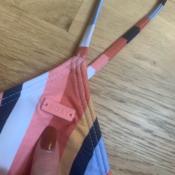 NWT Roxy Bikini Top - Picture 3 of 6